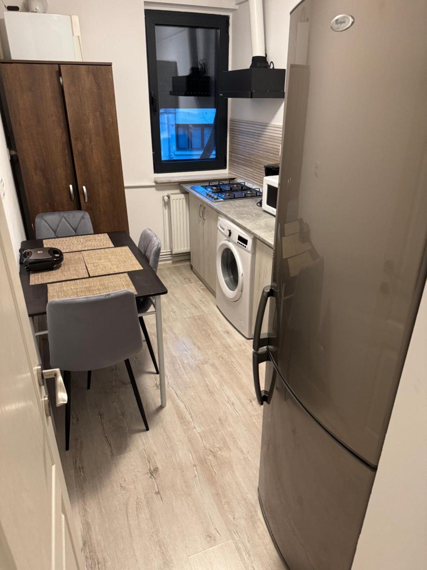 Apartament Ultracentral Modern 1 Piteşti Esterno foto